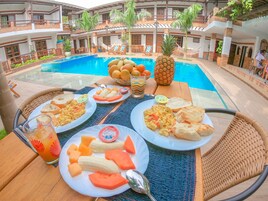 Desayuno a la carta incluido todos los días