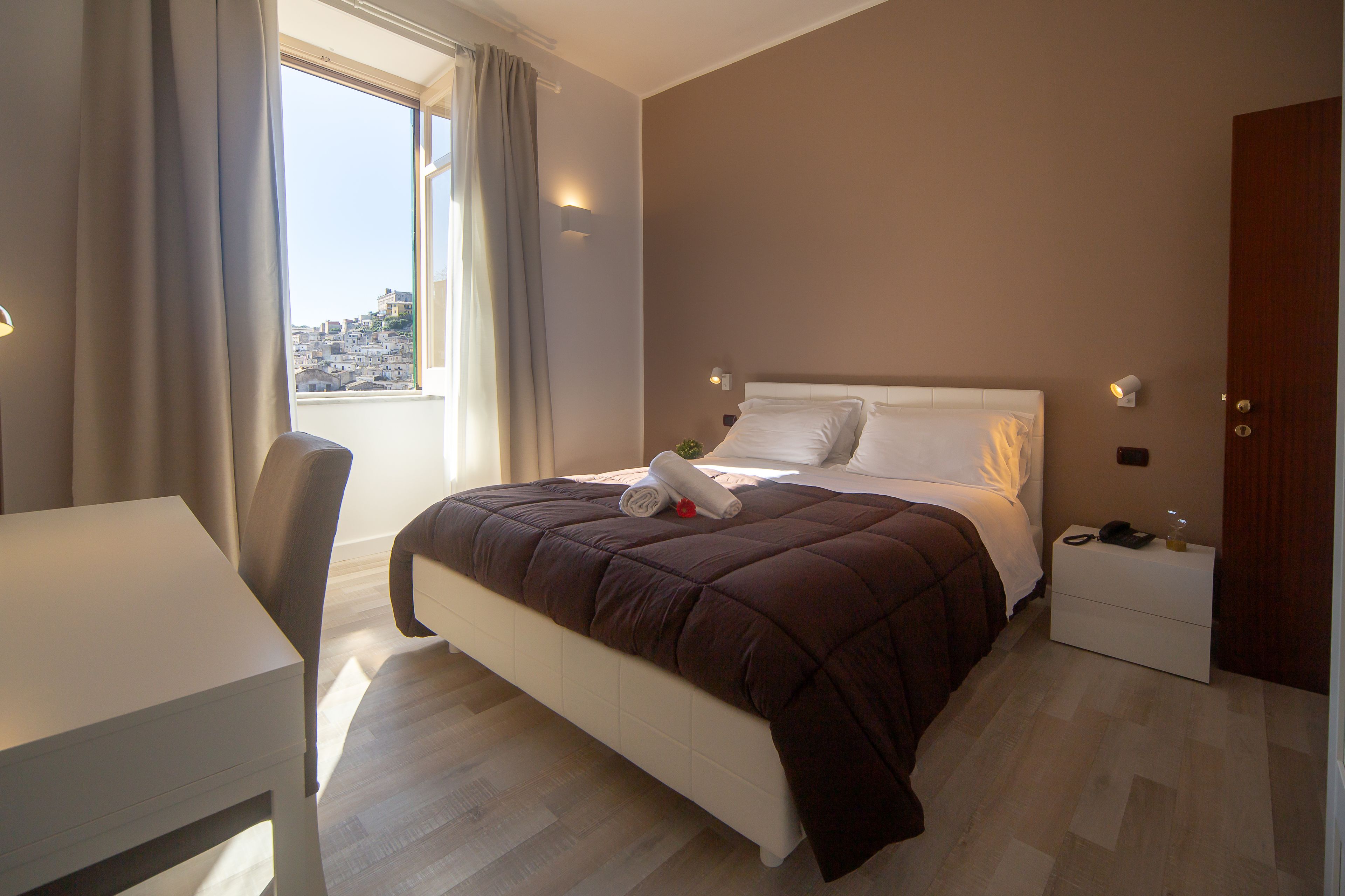 Chambre Double Classique, vue cour intérieure