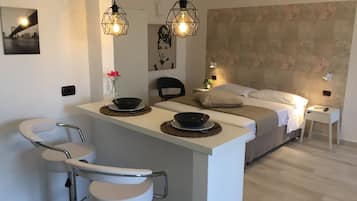 Deluxe-Vierbettzimmer, 1 Schlafzimmer, Terrasse, Stadtblick | Ausblick vom Zimmer