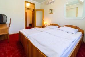 1 Schlafzimmer, Minibar, Zimmersafe, individuell dekoriert
