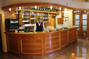 Bar (in der Unterkunft)