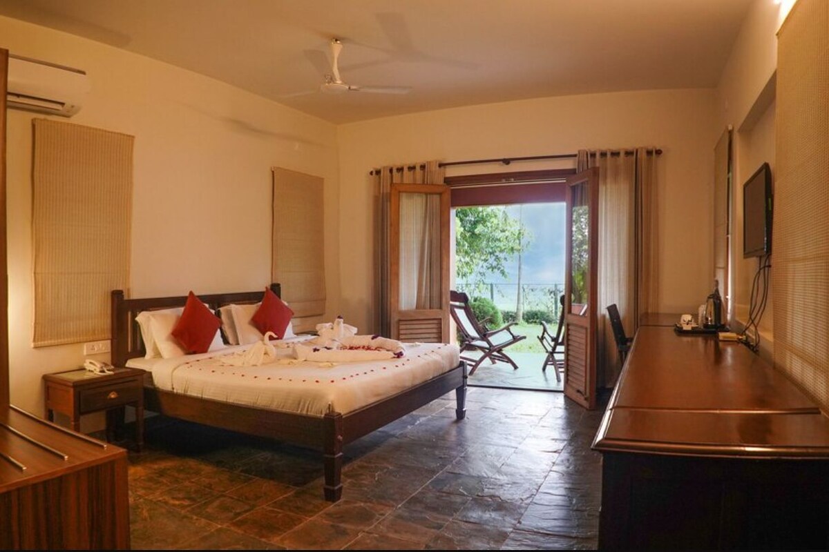 Royal Villa, Lake View | Egyptian cotton sheets, premium bedding, down comforters