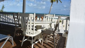 Outdoor dining - Robbys Place Andros (Morgan's Bluff)