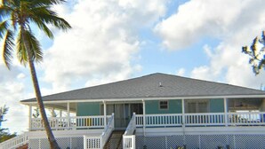 Exterior - Robbys Place Andros (Morgan's Bluff)