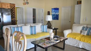 Dining - Robbys Place Andros (Morgan's Bluff)
