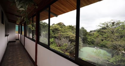 Whitehouse Bed and Breakfast