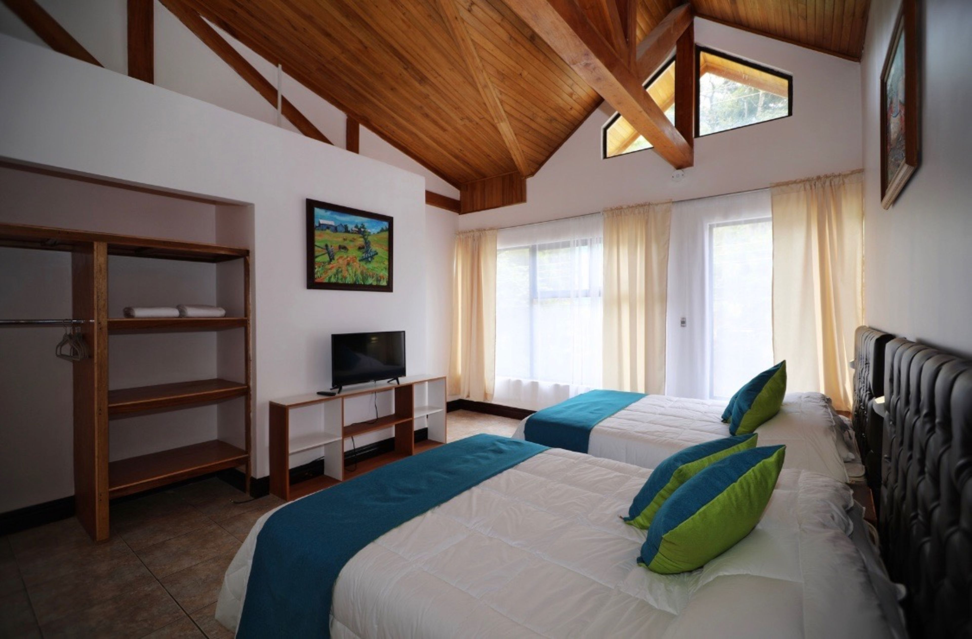 Double Room, Shared Bathroom | Langsir/tirai gelap terus, seterika/papan seterika 