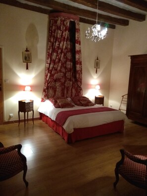 Habitación doble (Chinon) | Decoración individual, mobiliario individual, cunas (de pago)