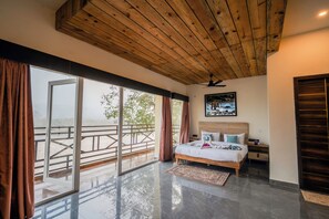 奢华双人房 | 遮光窗帘、隔音、轮椅无障碍