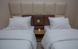 Chambre Standard avec lits jumeaux, 2 lits jumeaux, non-fumeur | Literie de qualité, minibar, coffre-fort, bureau