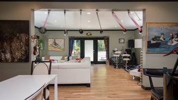 House, Multiple Beds, Accessible, Non Smoking | Living area | Flat-screen TV