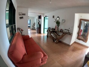 LED TV - Hostel La Rosa Nautica (Guaduas)