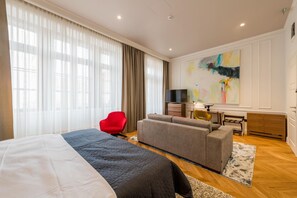 Ropa de cama hipoalergénica, colchones Select Comfort y minibar 