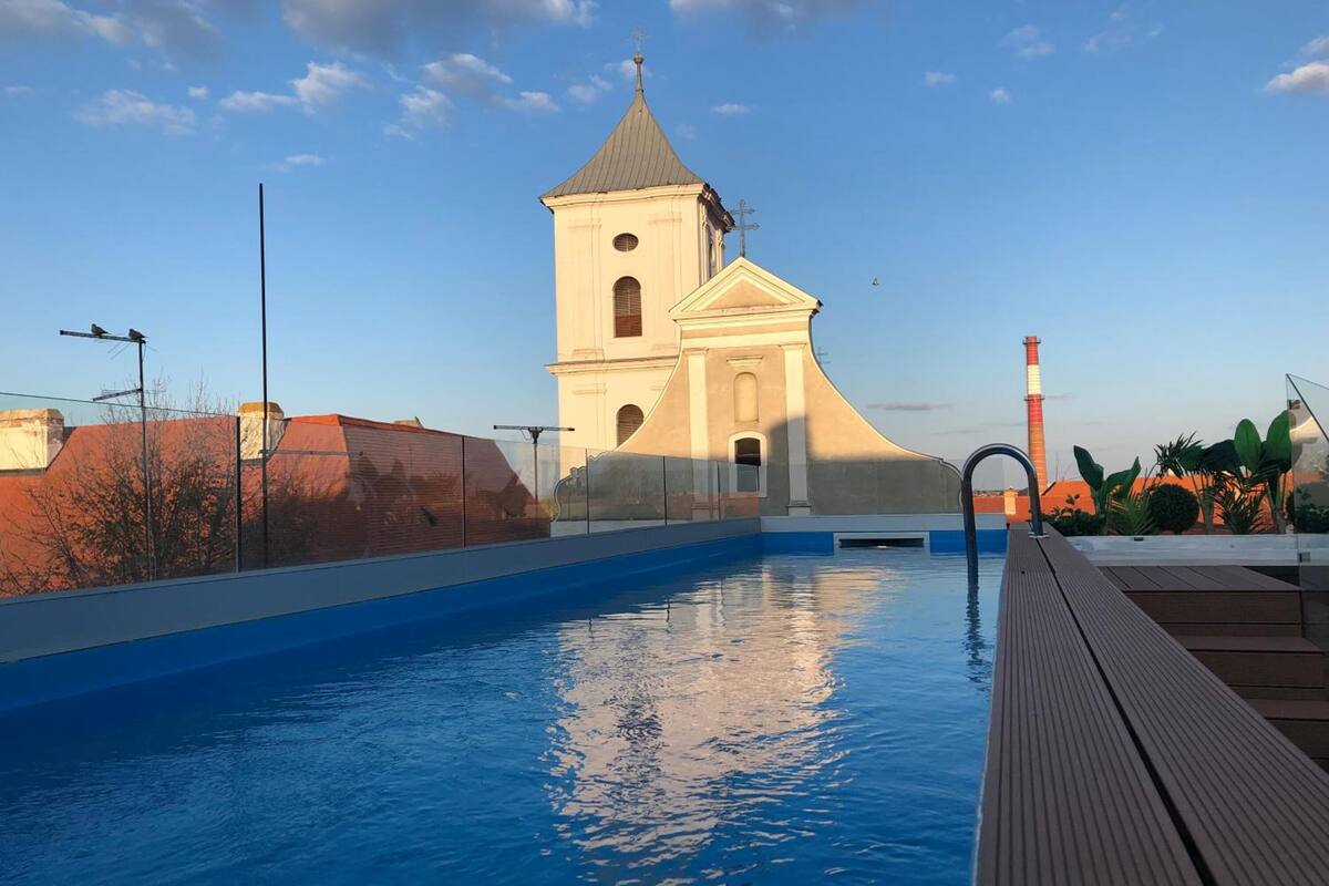 pool