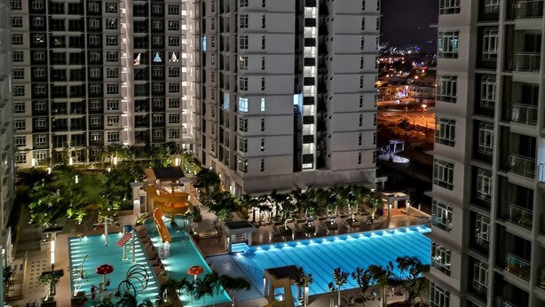 Luxury Apartment, 3 Bedrooms, Balcony, City View | Garden