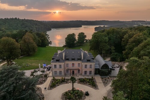 Domaine De Locguénolé & Spa