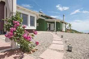 Property grounds - Ktima Noosfera wellness & retreat center (Xylokastro-Evrostina)