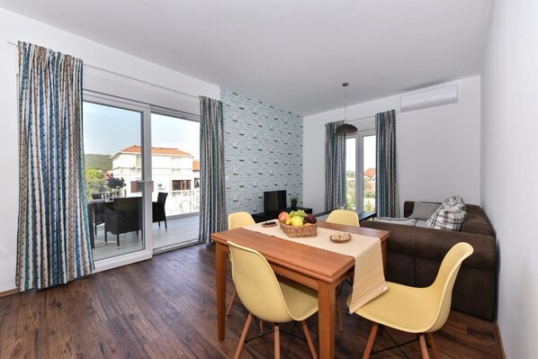 الإطلالة من المنشأة