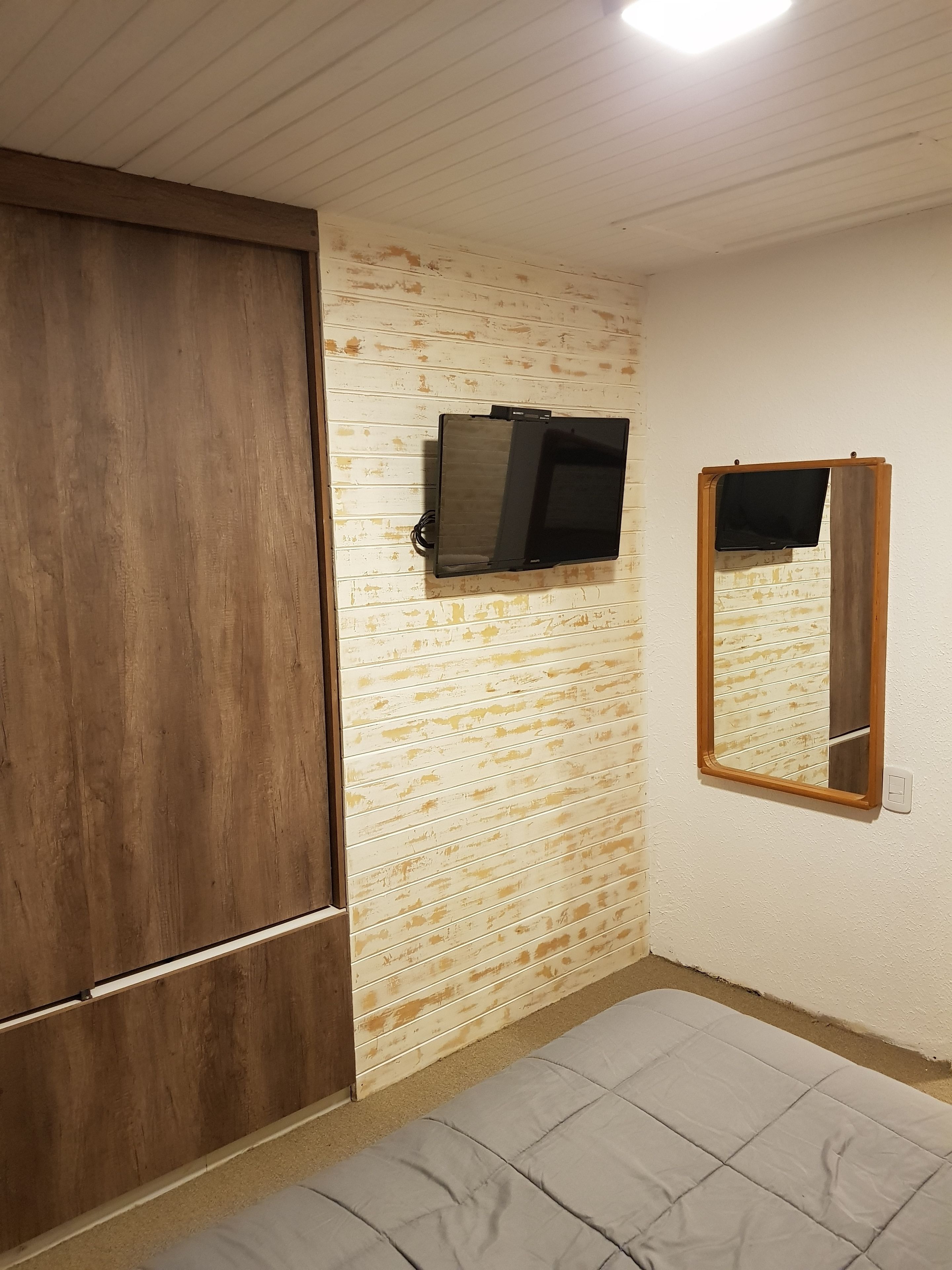 Premium bedding, in-room safe, blackout drapes, bed sheets