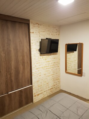 高档床上用品、客房内保险��箱、遮光窗帘、床单