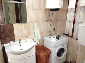 Bathroom - Historic Stone House (Kotor)