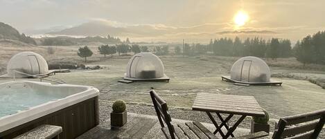 Luxury Suite, Balcony with Hot Tub, Ground Floor, Mountain View, Freestanding Bath