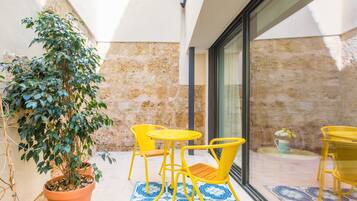 Deluxe Apartment, Multiple Beds, Non Smoking | Terrace/patio