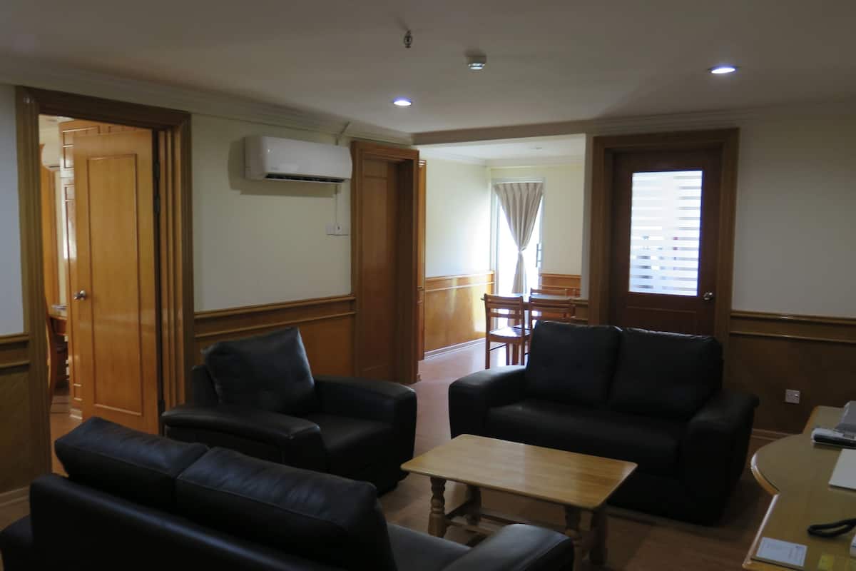 standard apartment | living room | led tv