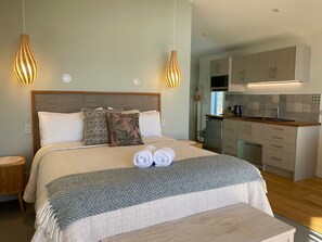 Studio 2 - Island View | 1 bedroom, premium bedding, pillow-top beds, individually decorated - The Bay House Beachfront Accommodation (Cape Foulwind)
