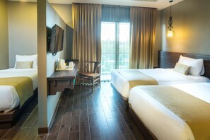 Kamar Triple | Brankas, tirai kedap cahaya, dan kedap suara