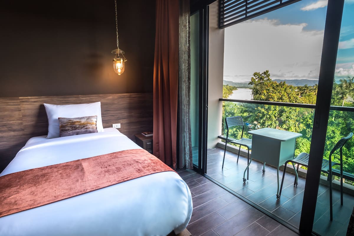 Coffres-forts dans les chambres, rideaux occultants