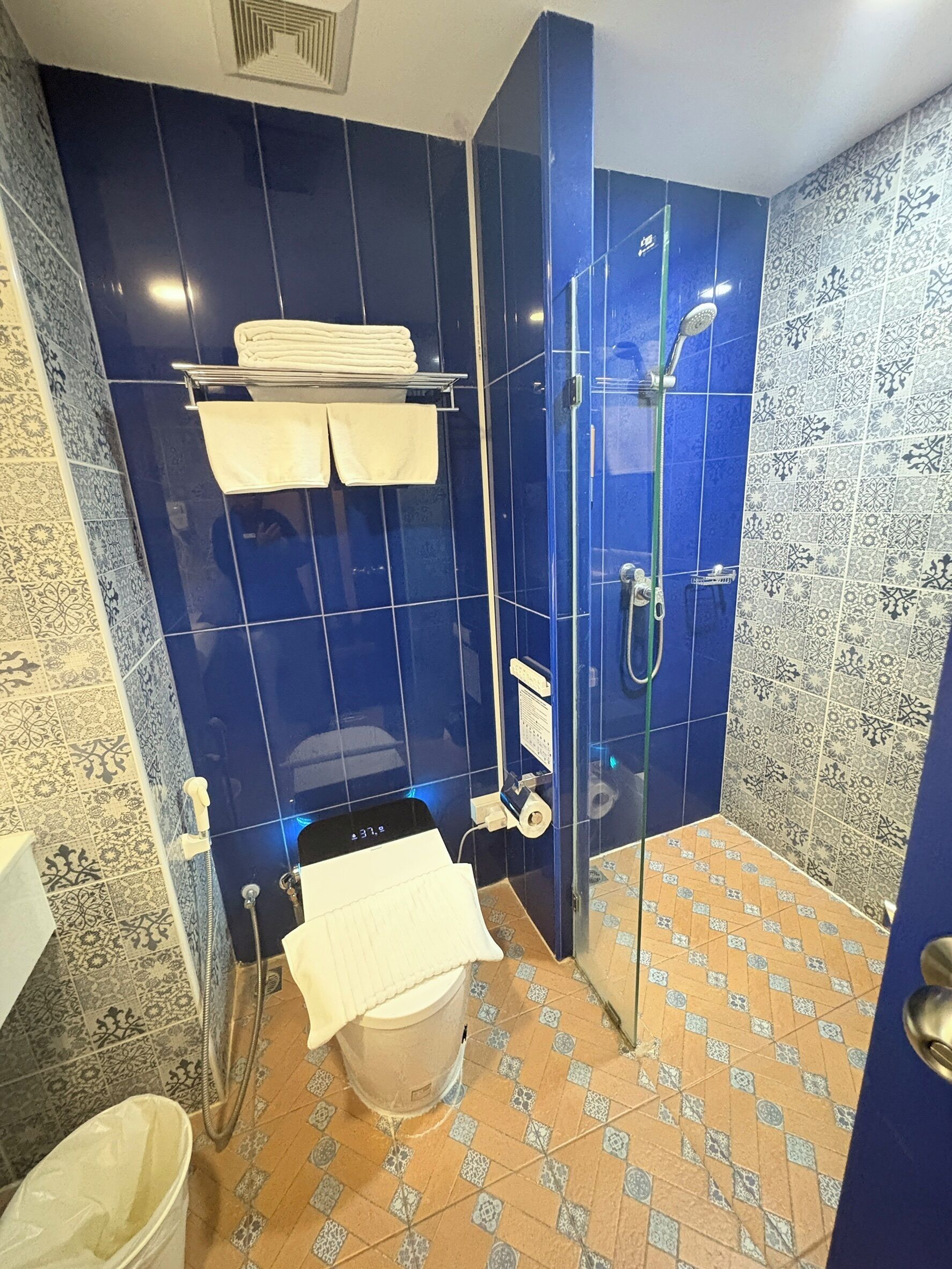 Deluxe Couple River View | Bathroom