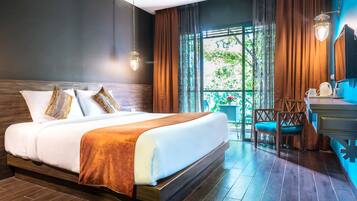 In-room safe, blackout curtains, soundproofing, rollaway beds
