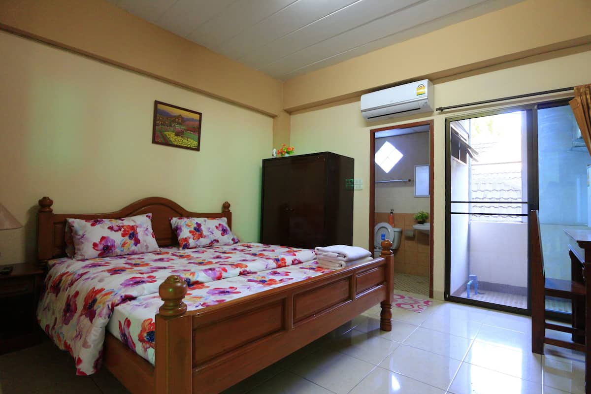 Superior Room, 1 Double Bed, Non Smoking | Free WiFi, bed sheets
