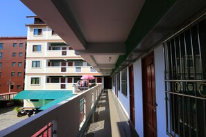 Terrace/patio - Baan Aranya (Chiang Mai)