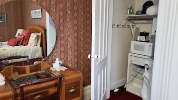 Deluxe Room, 1 Queen Bed, Non Smoking