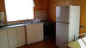 Casa clásica, 1 cama doble, no fumadores | Cocina privada | Horno, lavavajillas, arrocera y utensilios de cocina
