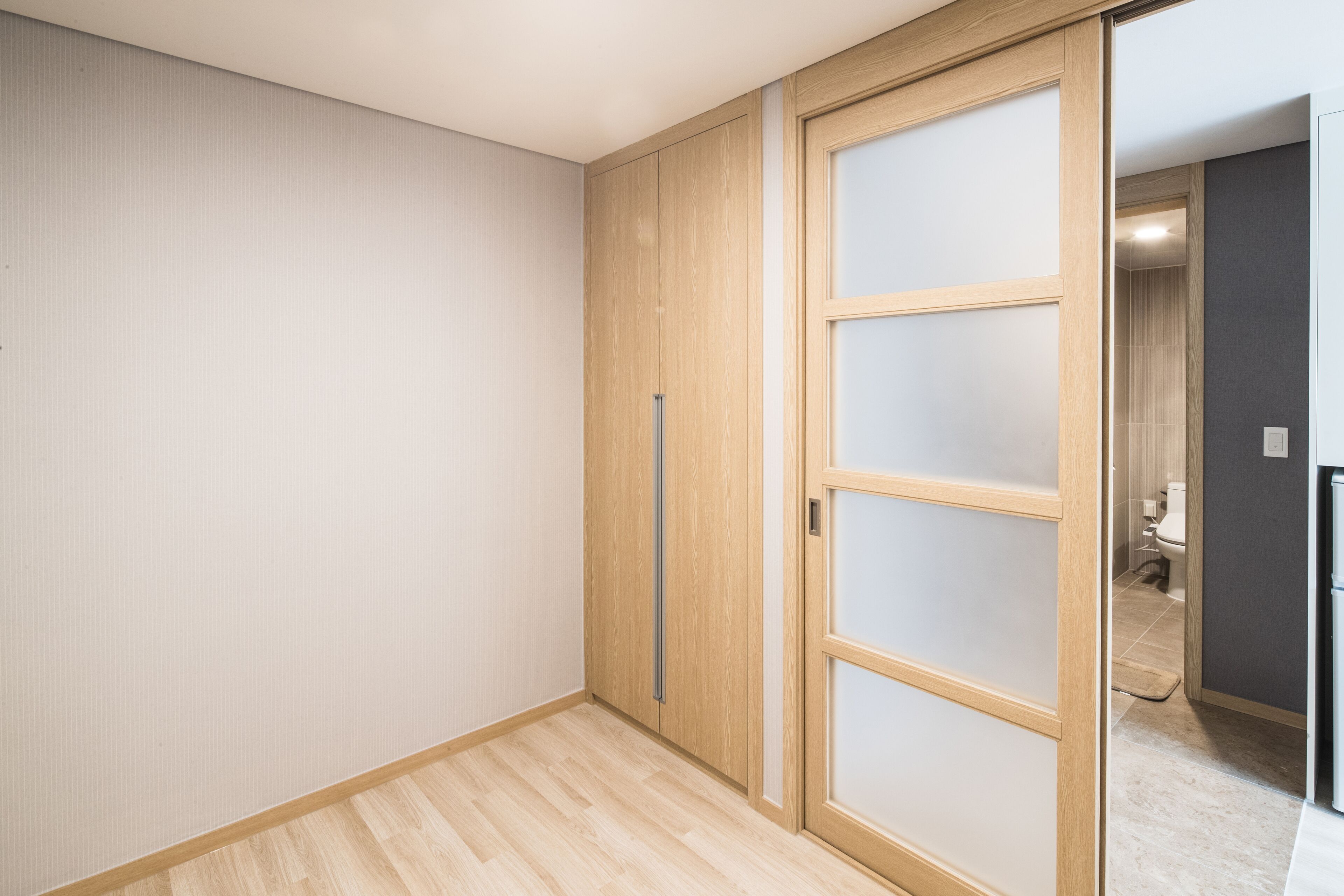 1 bedroom, premium bedding, blackout curtains, free wifi