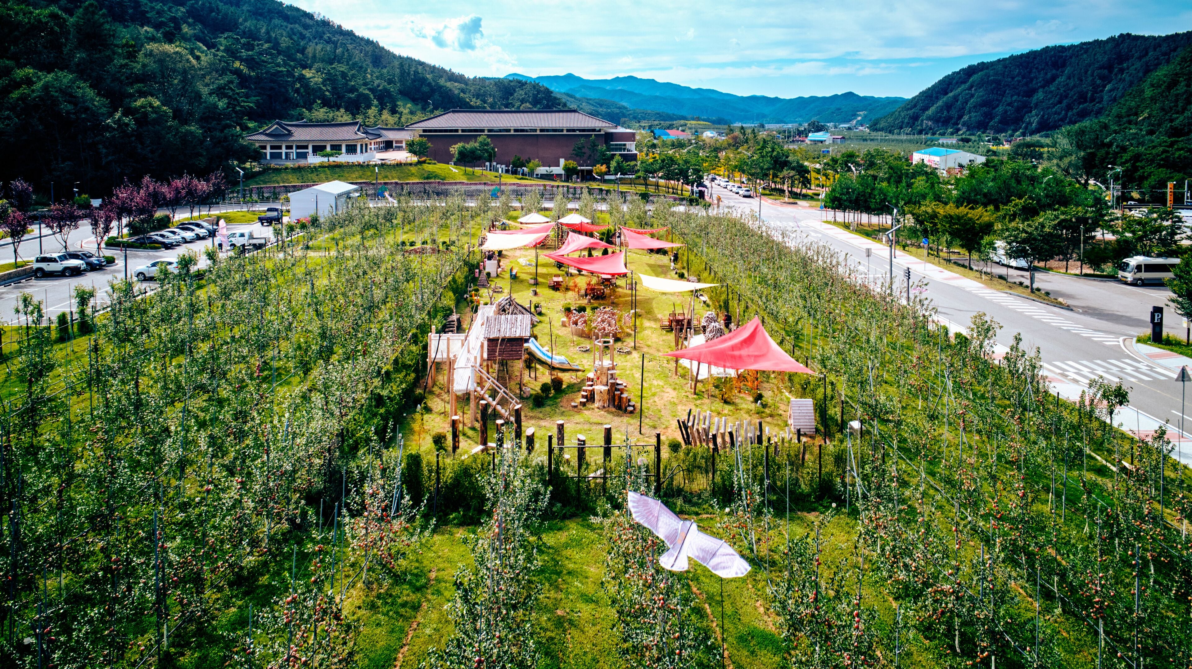 children’s play area – outdoor