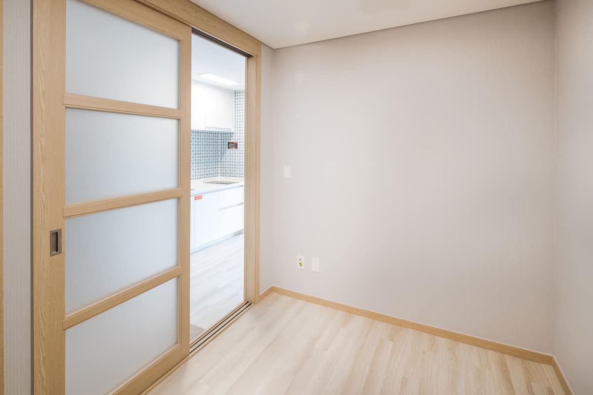 1 bedroom, premium bedding, blackout curtains, free wifi