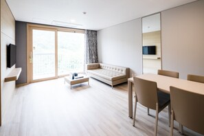 40-inch flat-screen TV with cable channels, TV