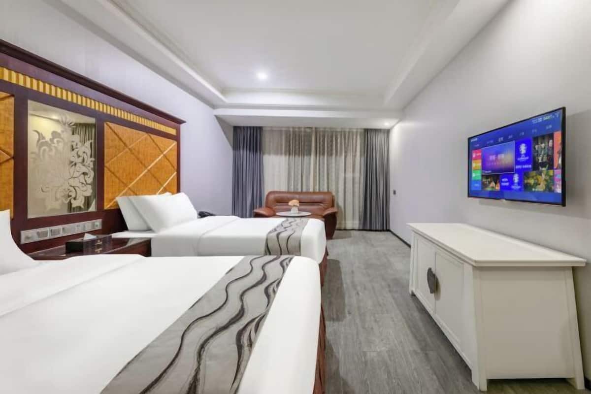 Desk, blackout curtains, free WiFi, bed sheets