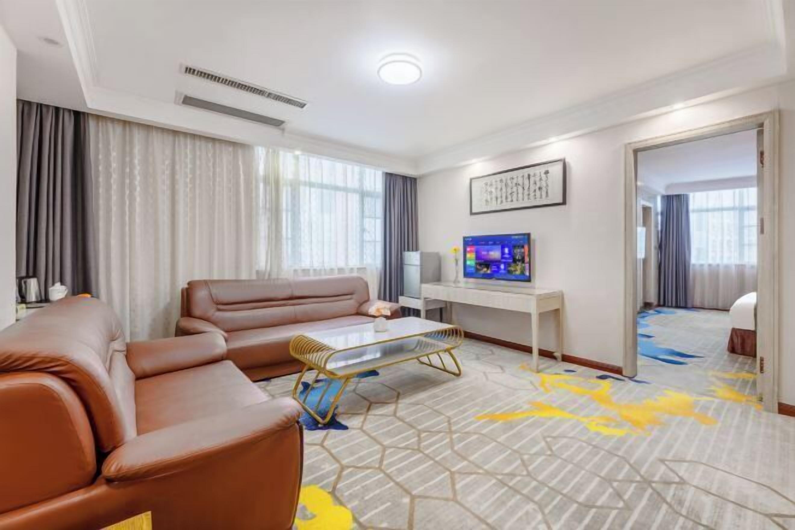 Desk, blackout drapes, free WiFi, bed sheets