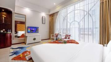 Desk, blackout curtains, free WiFi, bed sheets