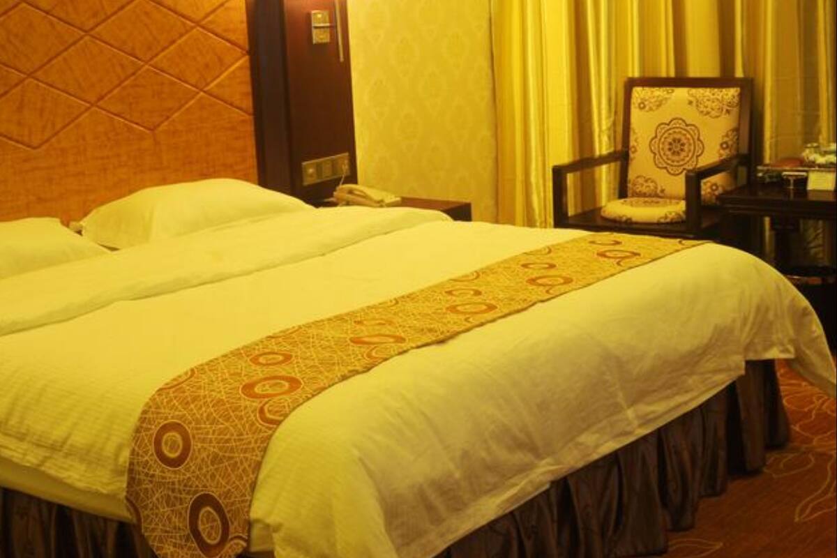 Quarto casal standard | Escrivaninha, cortinas blackout, Wi-Fi de cortesia, roupa de cama