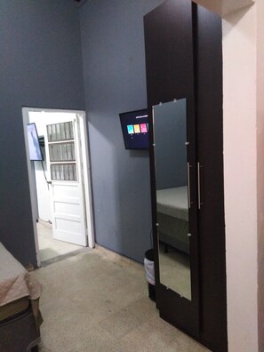 Apartment, 1 Queen Bed, Non-Smoking | Individually furnished, iron/ironing board, free WiFi, bed sheets - Gabriels Apartments (Tegucigalpa)