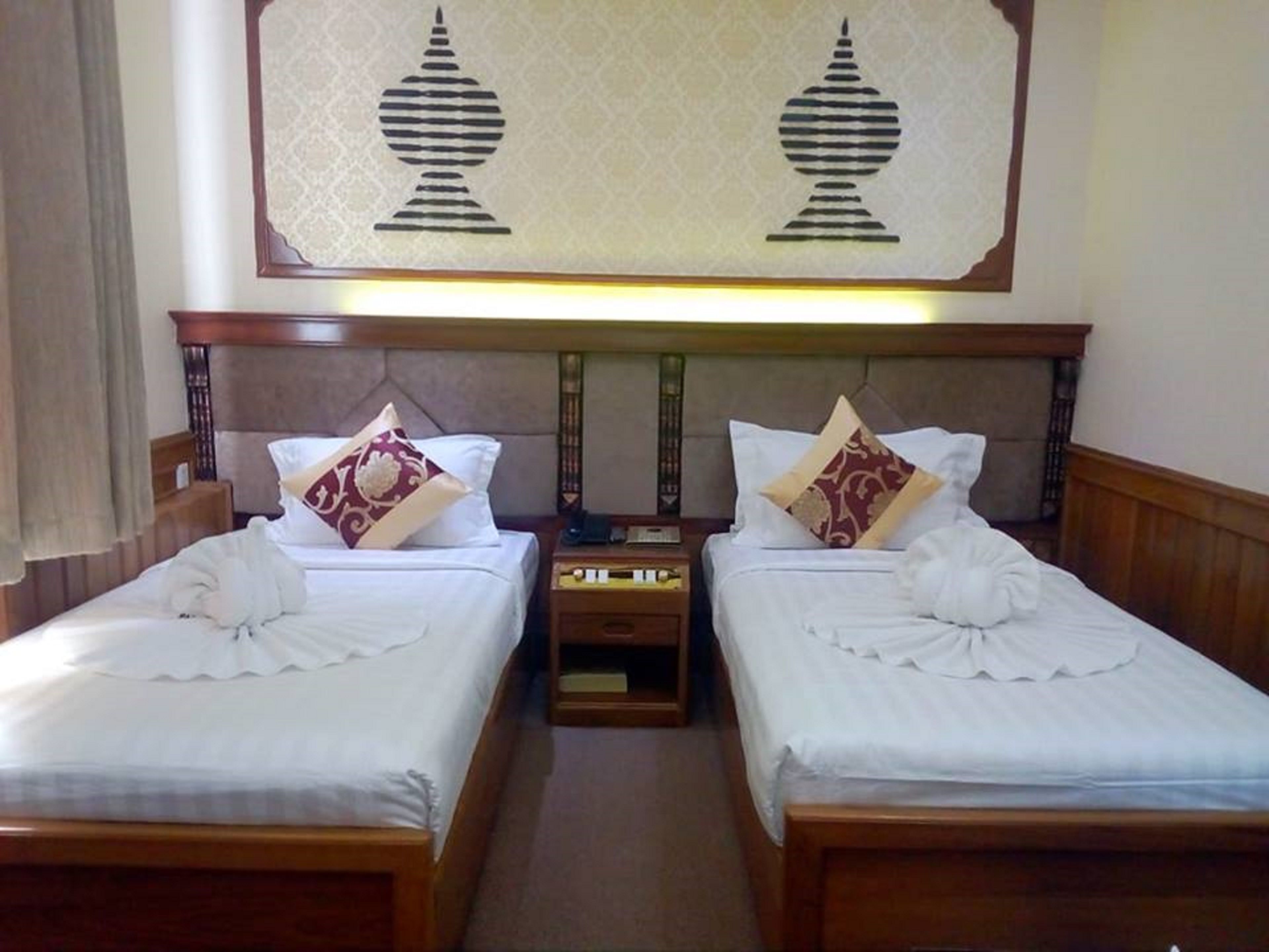 Standard Twin Room, 2 Twin Beds, Private Bathroom, City View | Minibar, in-room safe, desk, blackout drapes