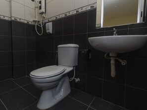 Shower, towels