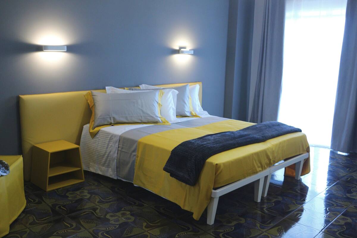 Triple Room, Shared Bathroom | Premium bedding, in-room safe, soundproofing, rollaway beds