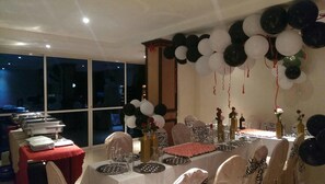 Indoor wedding - Makutano Hotel (Kampala)
